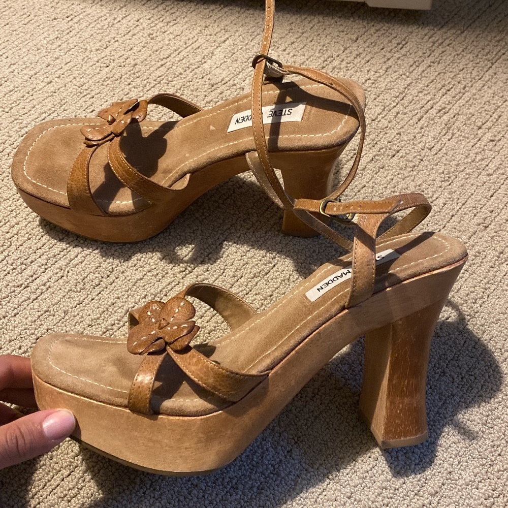 Steve Madden y2k wood and leather strap sandal heels